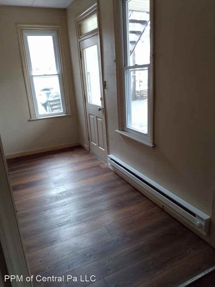 743 Monument St. - Photo 2 of 9