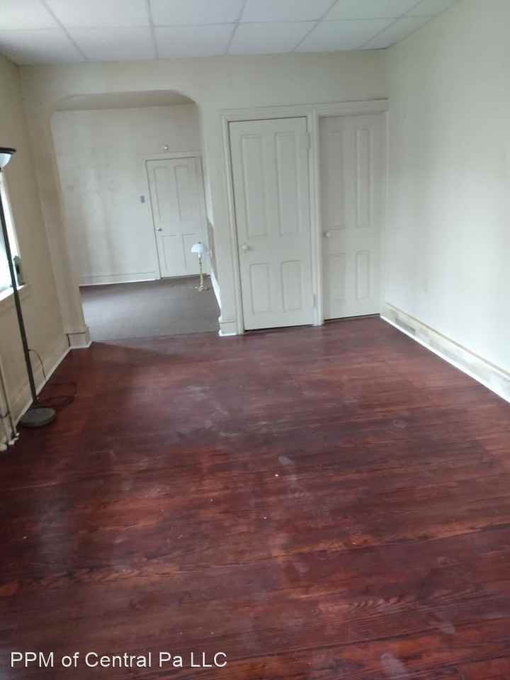 743 Monument St. - Photo 3 of 9