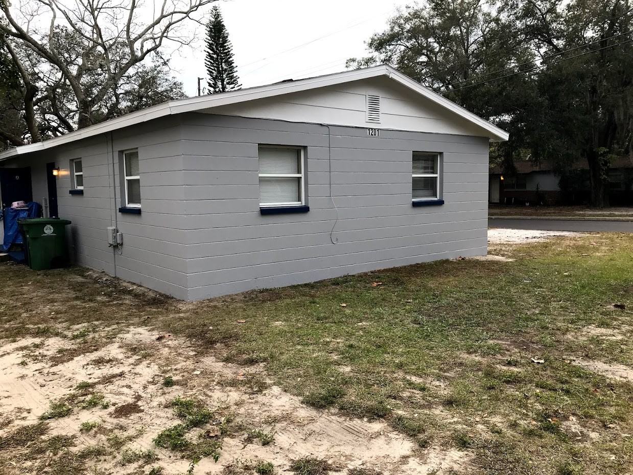 1201 E Seneca Ave - Photo 2 of 2