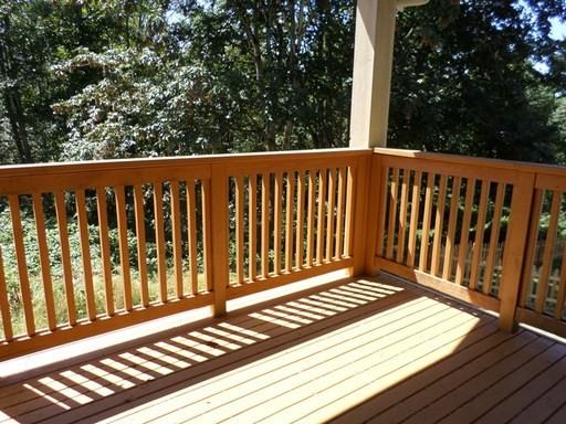 810 E Walnut St - Photo 3 of 14