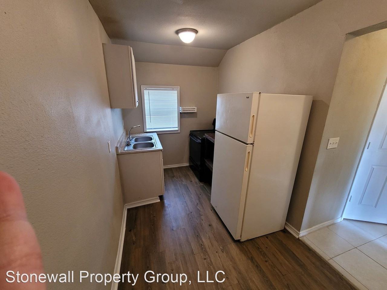 1011 Avant Ave. - Photo 2 of 6