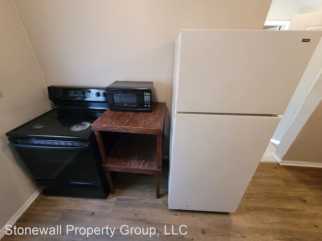 1011 Avant Ave. - Photo 3 of 6