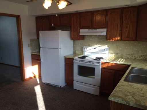 1026 N Jefferson St - Photo 3 of 8