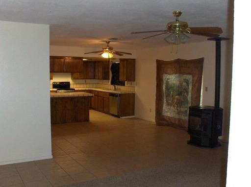 21369 McIntosh St - Photo 2 of 7