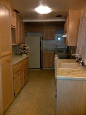 555 S 49th St - Photo 3 of 5