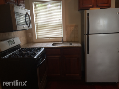 1402 Willington Street - Photo 2 of 7