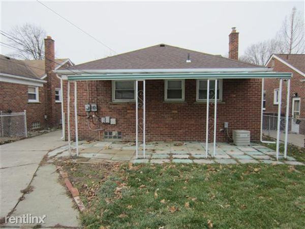 9120 Sarasota - Photo 2 of 25