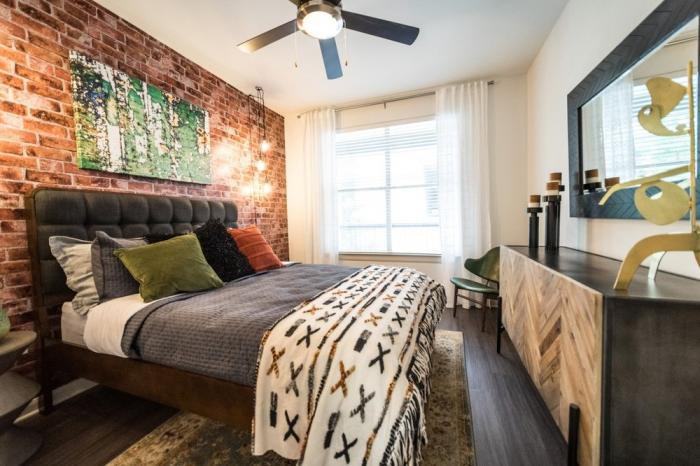 1008 S Congress Ave - Photo 3 of 17