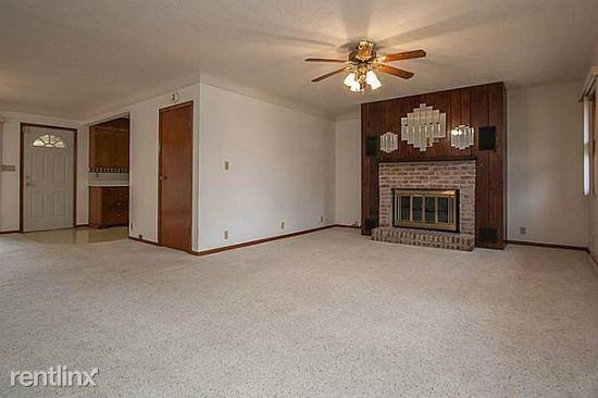 1414 Leland Ave - Photo 2 of 10