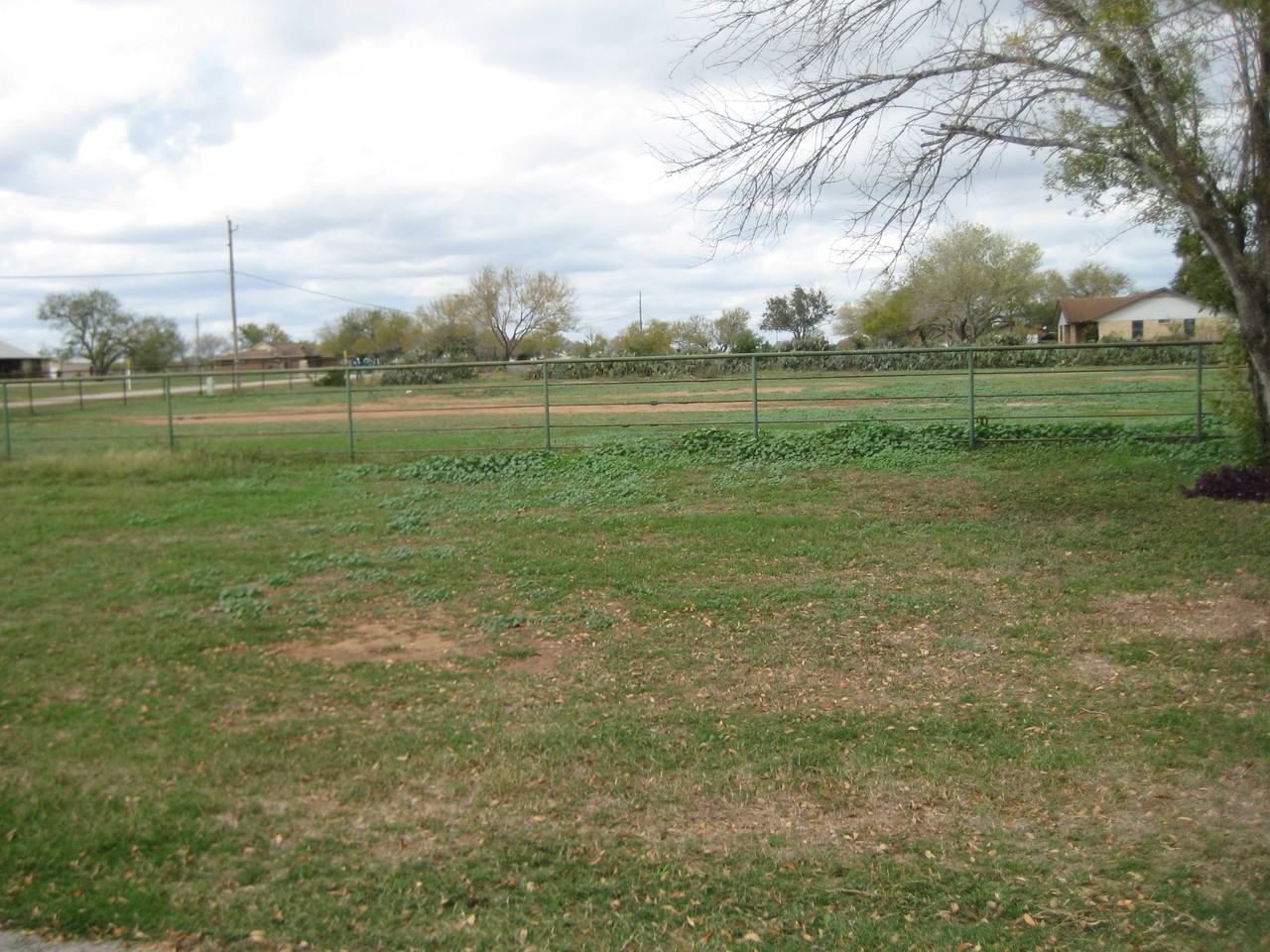 634 Deer Trail Dr - Photo 2 of 18