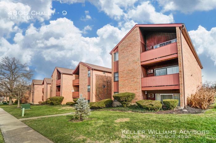 4806 Chalet Dr - Photo 2 of 32