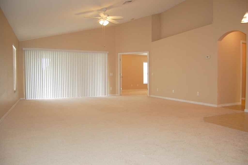 8102 Diablo Ct - Photo 3 of 18