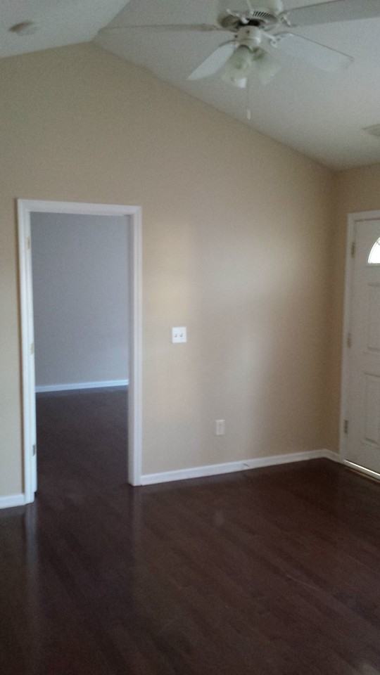 5211 Windy Valley Dr - Photo 3 of 12