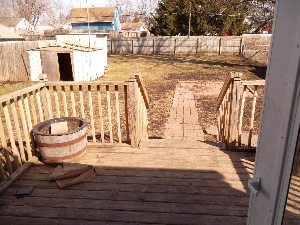 1707 Searle St - Photo 2 of 5