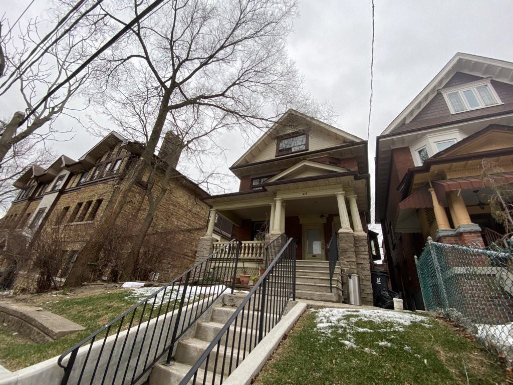 412 Dovercourt Rd
