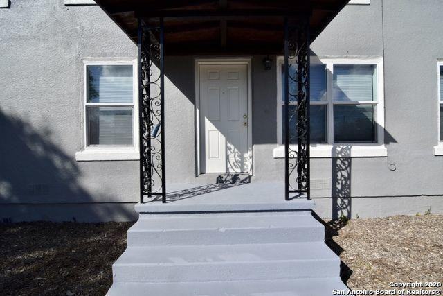 243 Deerwood Dr - Photo 3 of 28