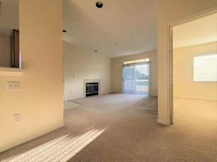 2312 Hastings Shore Ln - Photo 2 of 18