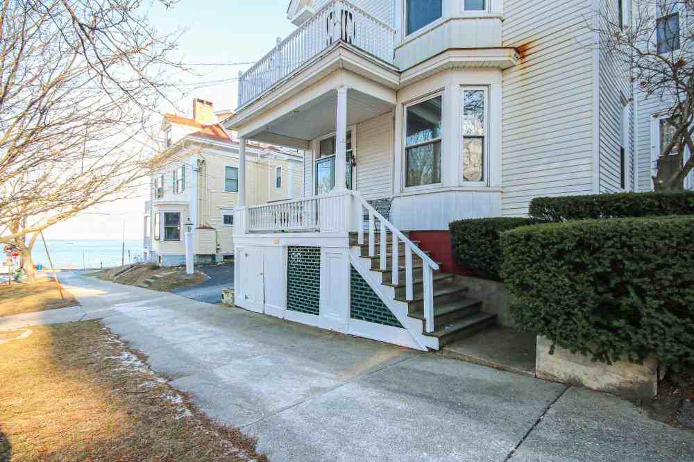 32 Congress St - Photo 3 of 50