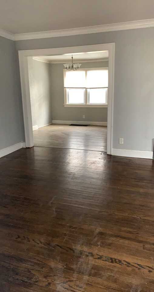 5411 The Paseo - Photo 2 of 8