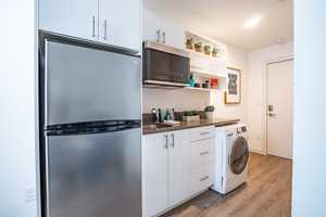 featured image of 829 Ne 67th St