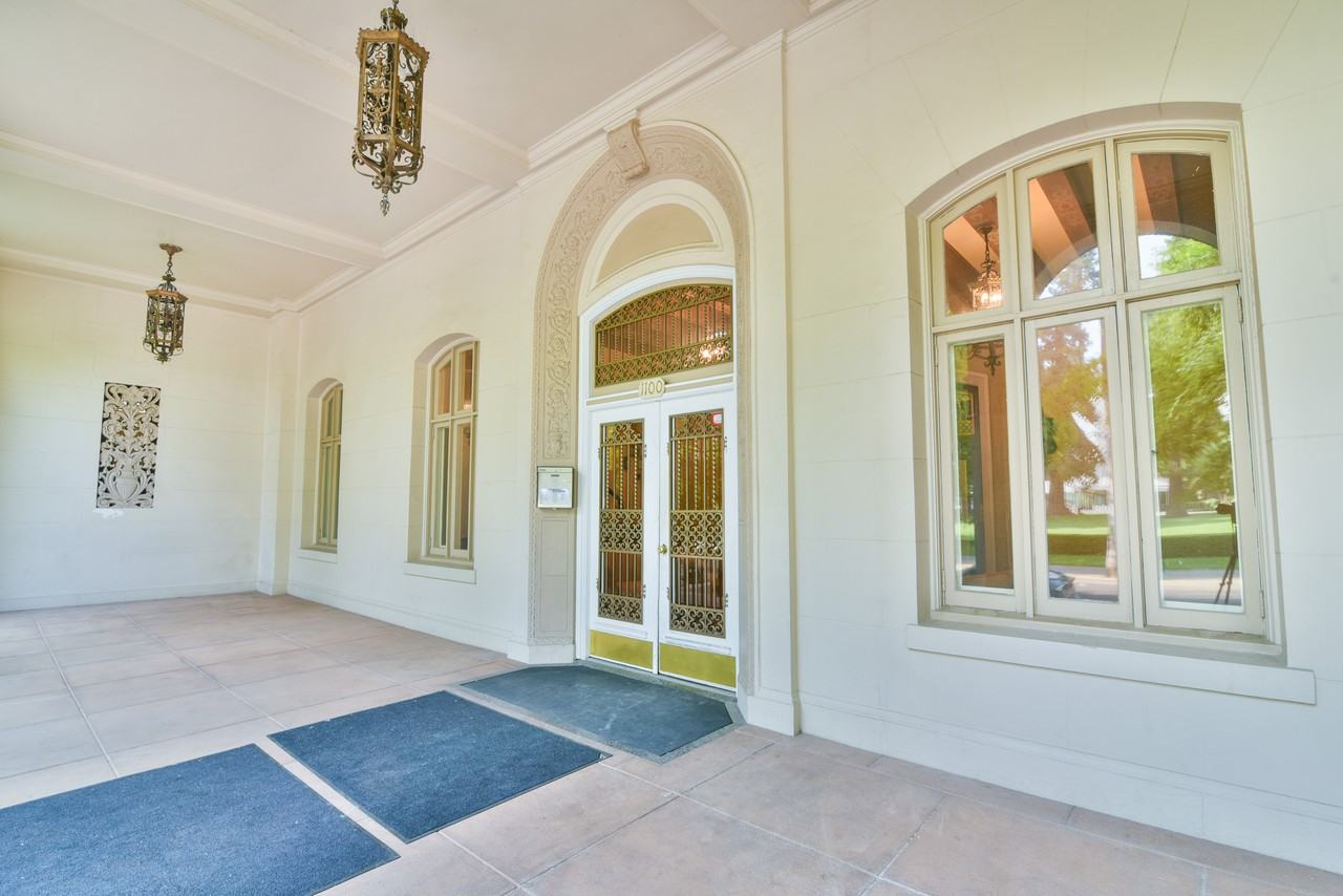 Lewis Apartment - Photo 2 of 7