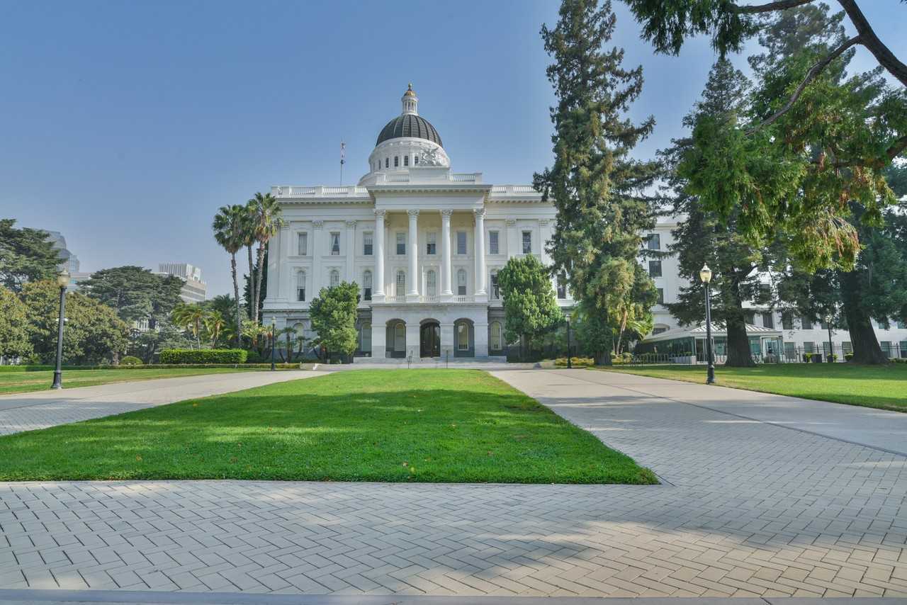 Lewis Apartment 1100 N Street Sacramento CA Zumper