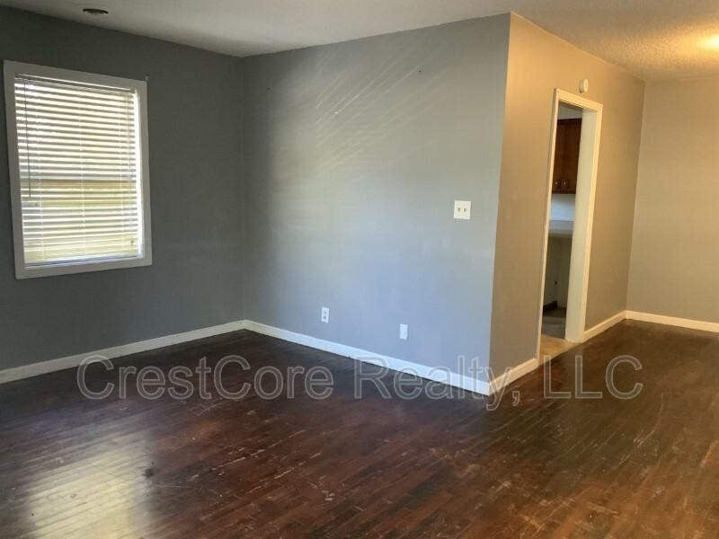 2039 Cedar St - Photo 3 of 13