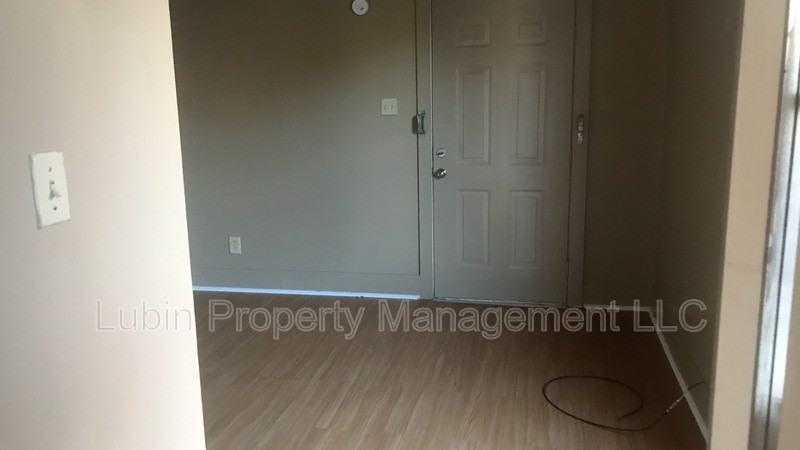 325 Lema Pl - Photo 2 of 4
