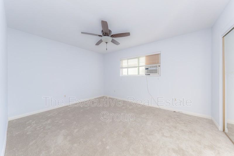 2714 W Orion Ave - Photo 2 of 3