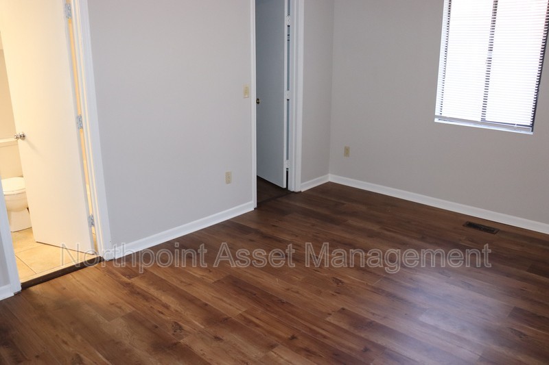 143 Copperfield Dr - Photo 3 of 9