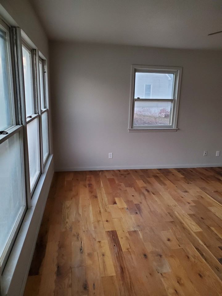 207 South Maple Street - Photo 2 of 25