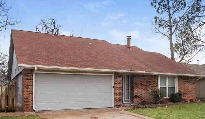 11332 N Markwell Ave - Photo 2 of 15