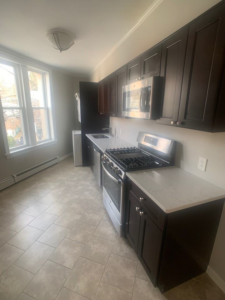 8126 Margaret Pl #2F - Photo 3 of 7