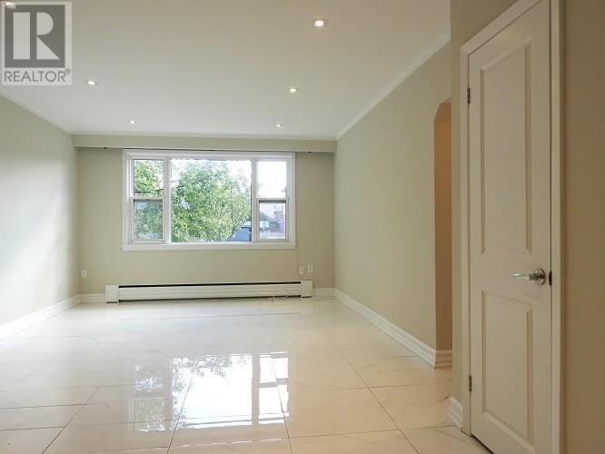 42 Emerald Crescent - Photo 2 of 15