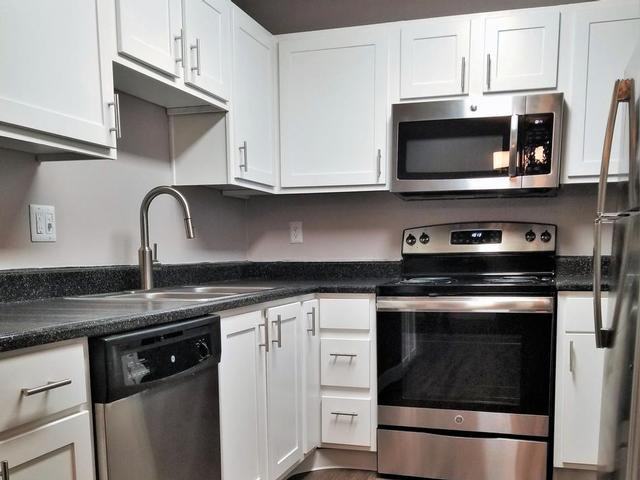 640 Wycliffe Dr - Photo 7 of 45