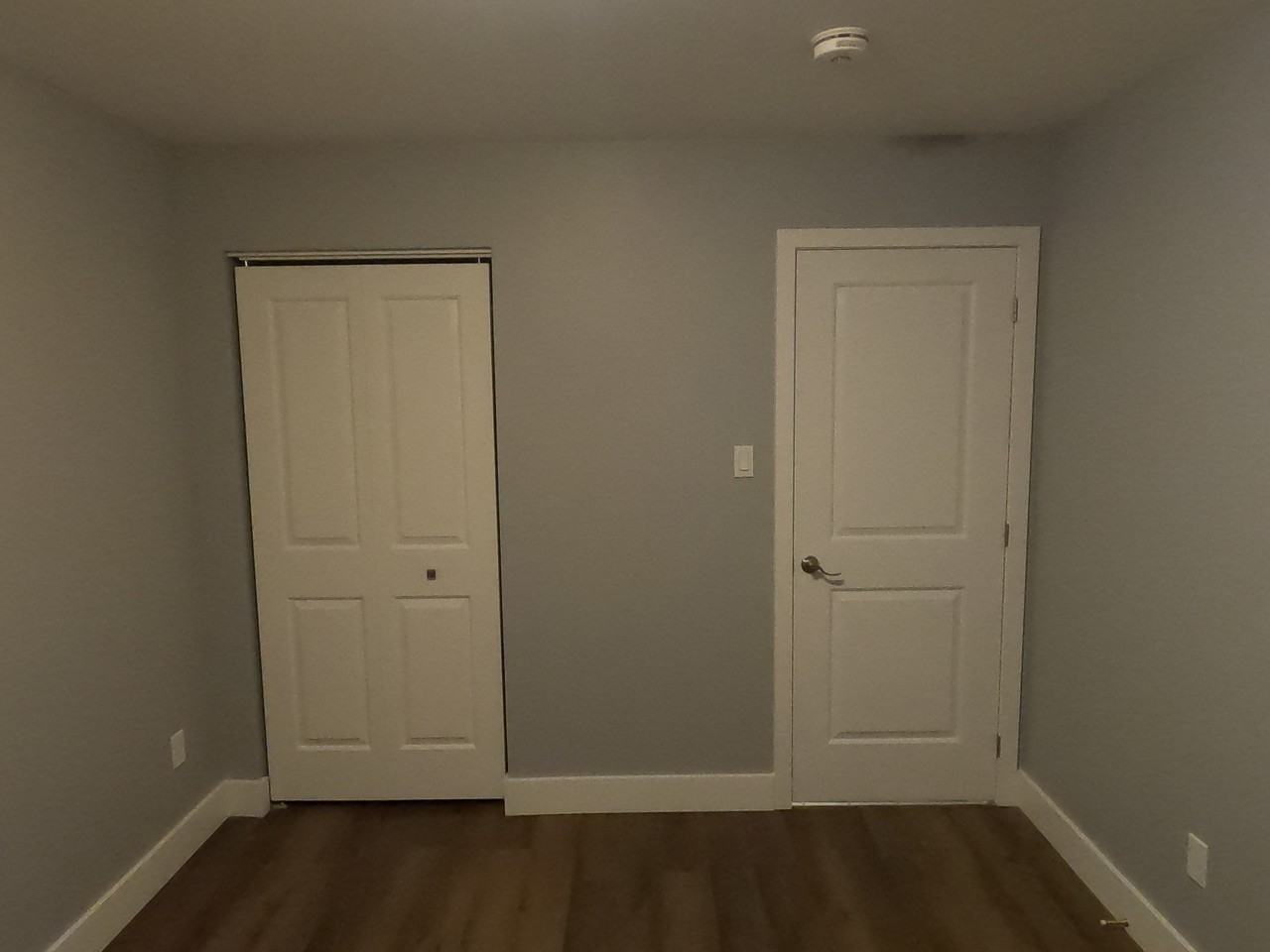 303 Bell Street South #4 - Photo 6 of 13