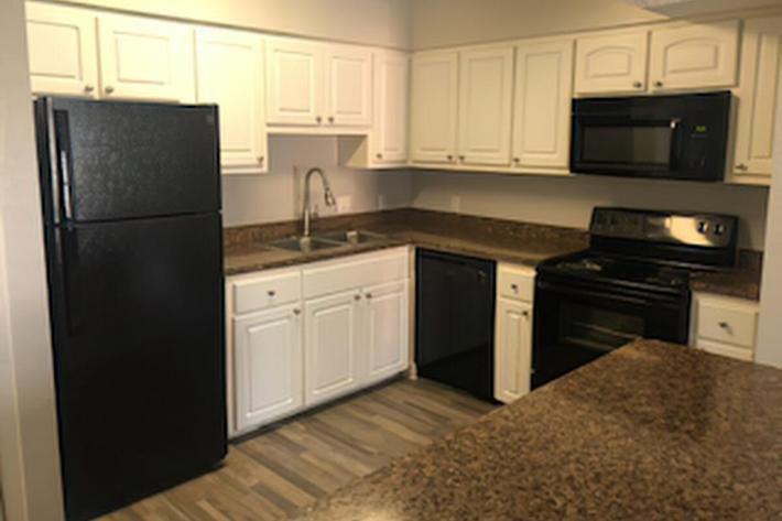 Coachman Club Apartments 730 N Old Coachman Rd, Clearwater, FL 33765