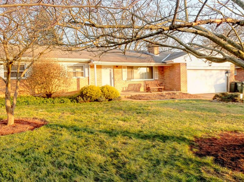 8916 Cavalier Dr - Photo 2 of 2