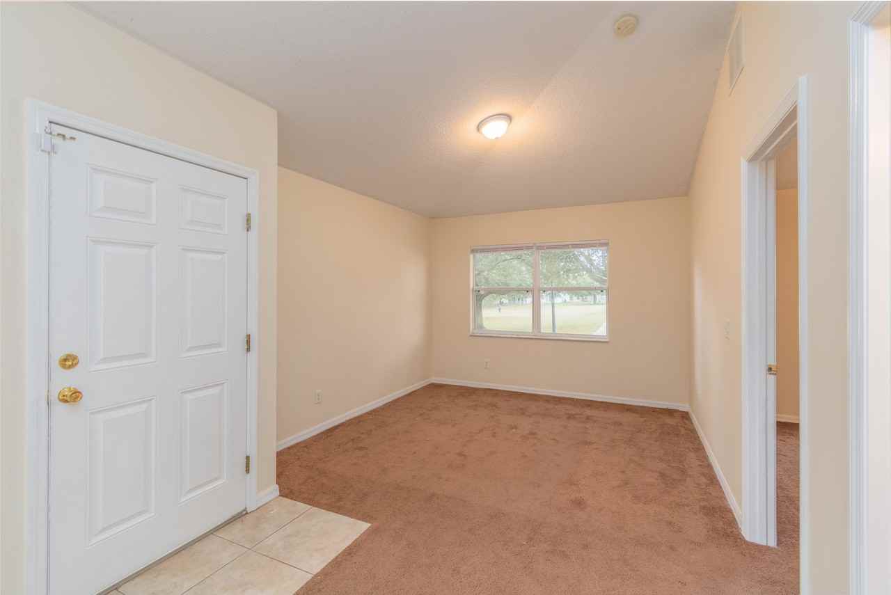 1052 Park Central Cir - Photo 2 of 9