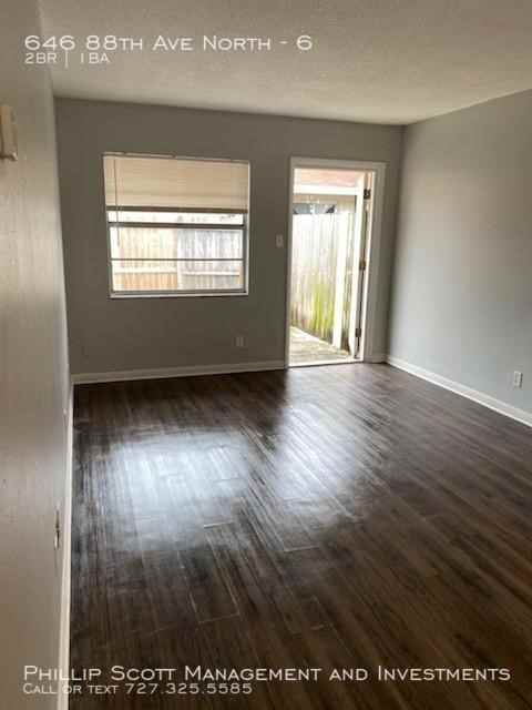 528 88th Ave N - Photo 2 of 6