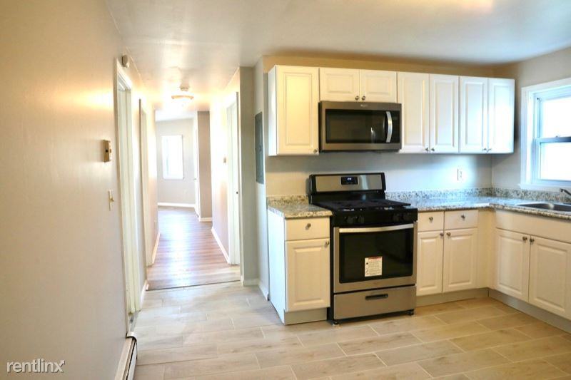 296 296 W 6th St 3 - Photo 3 of 21