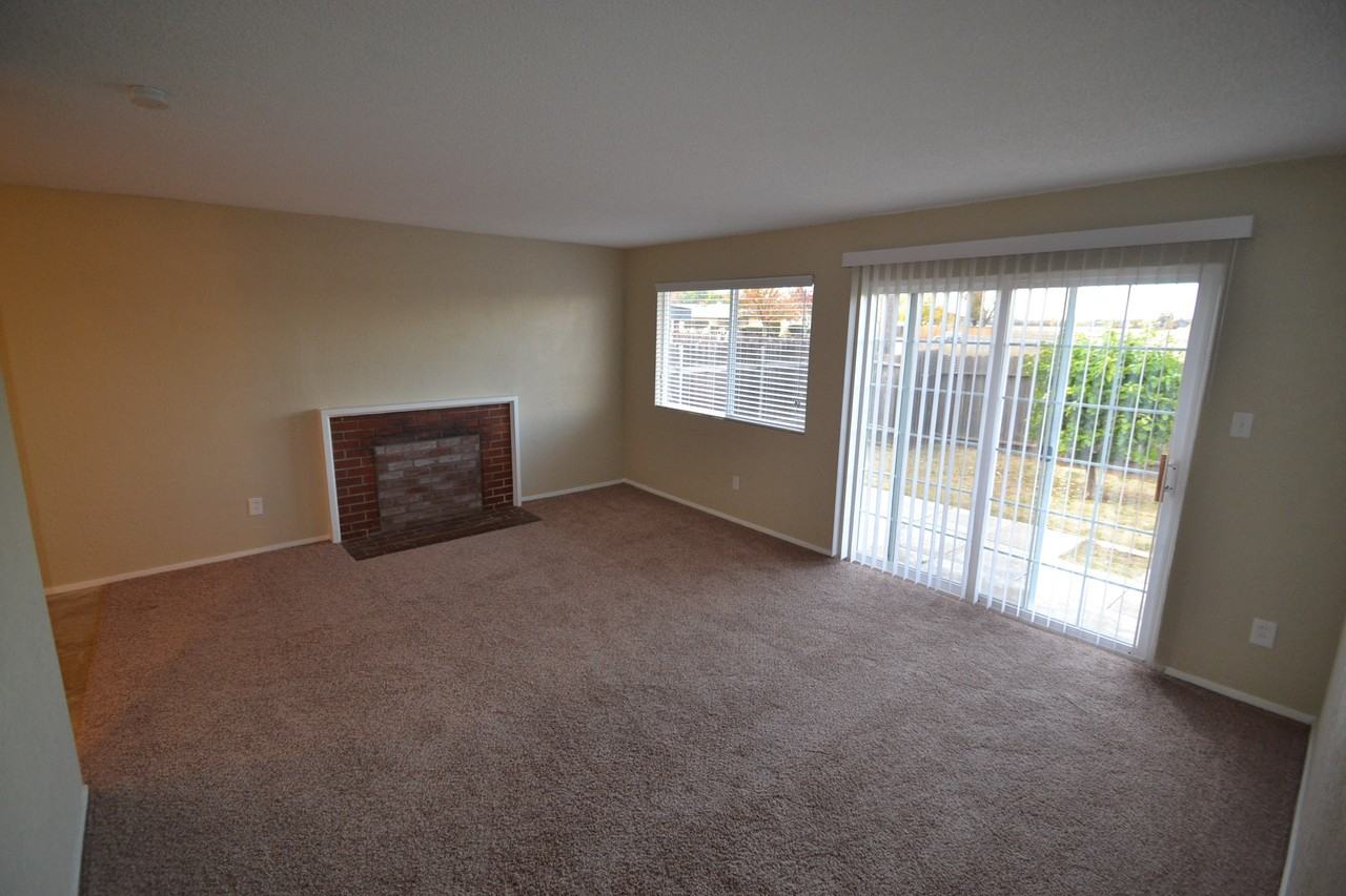 2307 Turnesa Ave - Photo 3 of 8