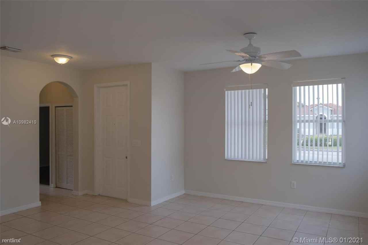 10902 Sw 242nd St - Photo 3 of 13