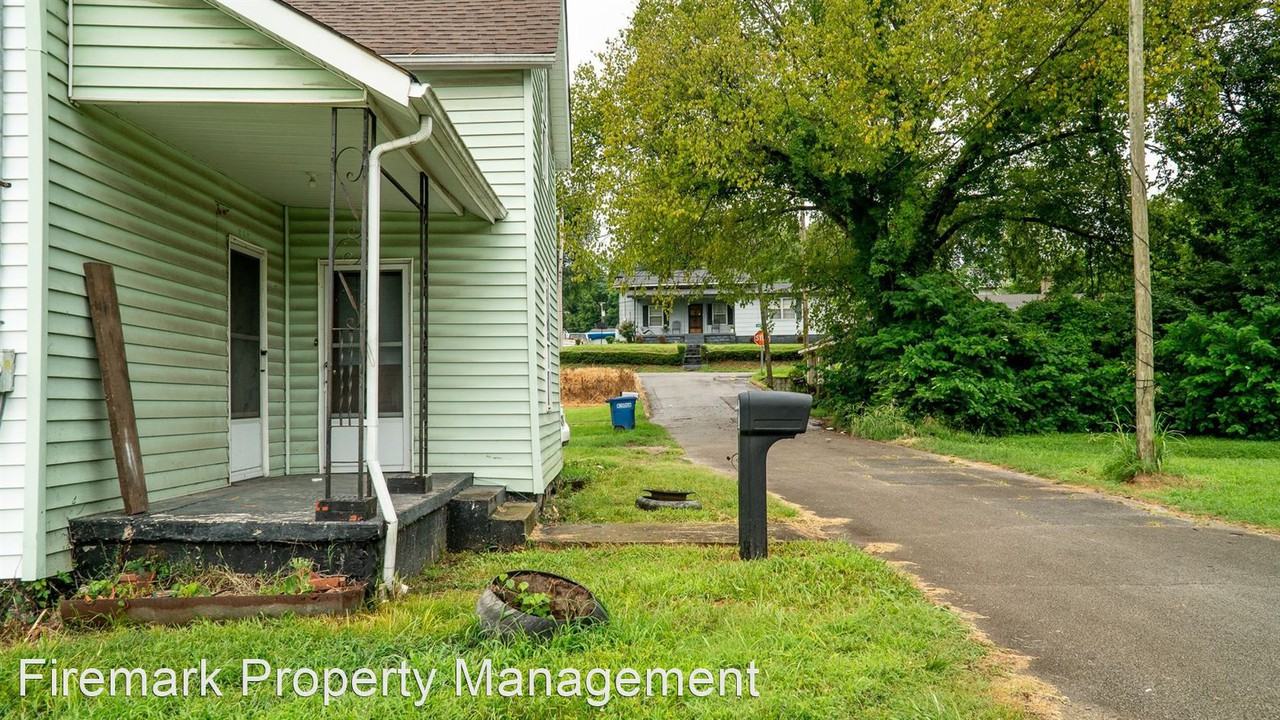 305 Bryson Ave - Photo 3 of 28