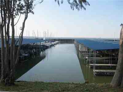 428 Yacht Club Dr - Photo 2 of 25