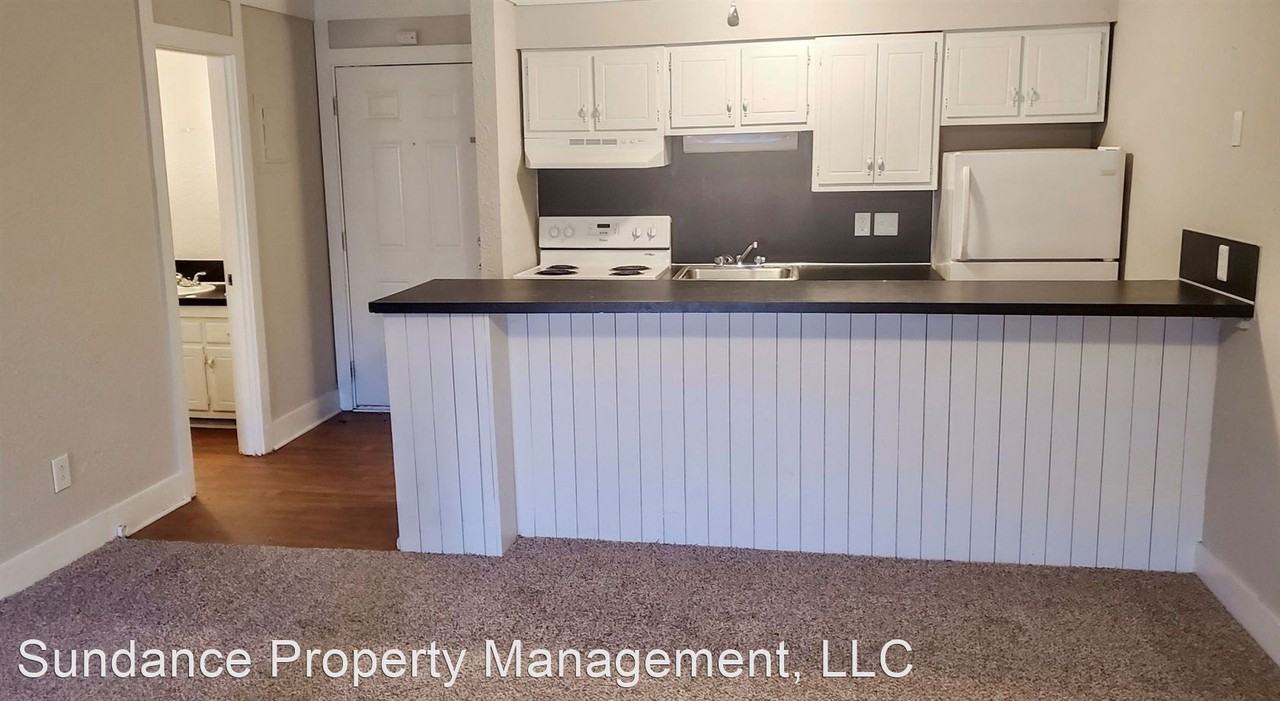 420 10th Avenue Drive NE - Photo 3 of 6