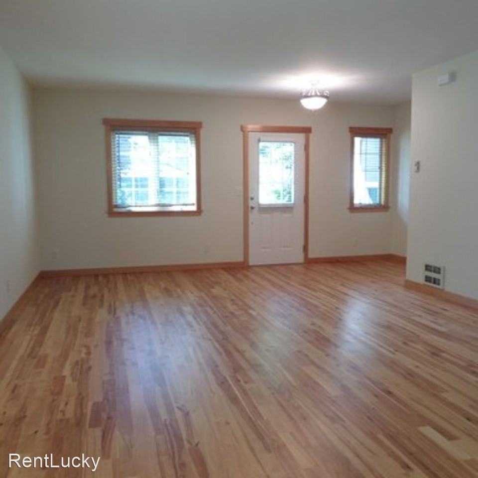 1314 Pollys Ln - Photo 2 of 26