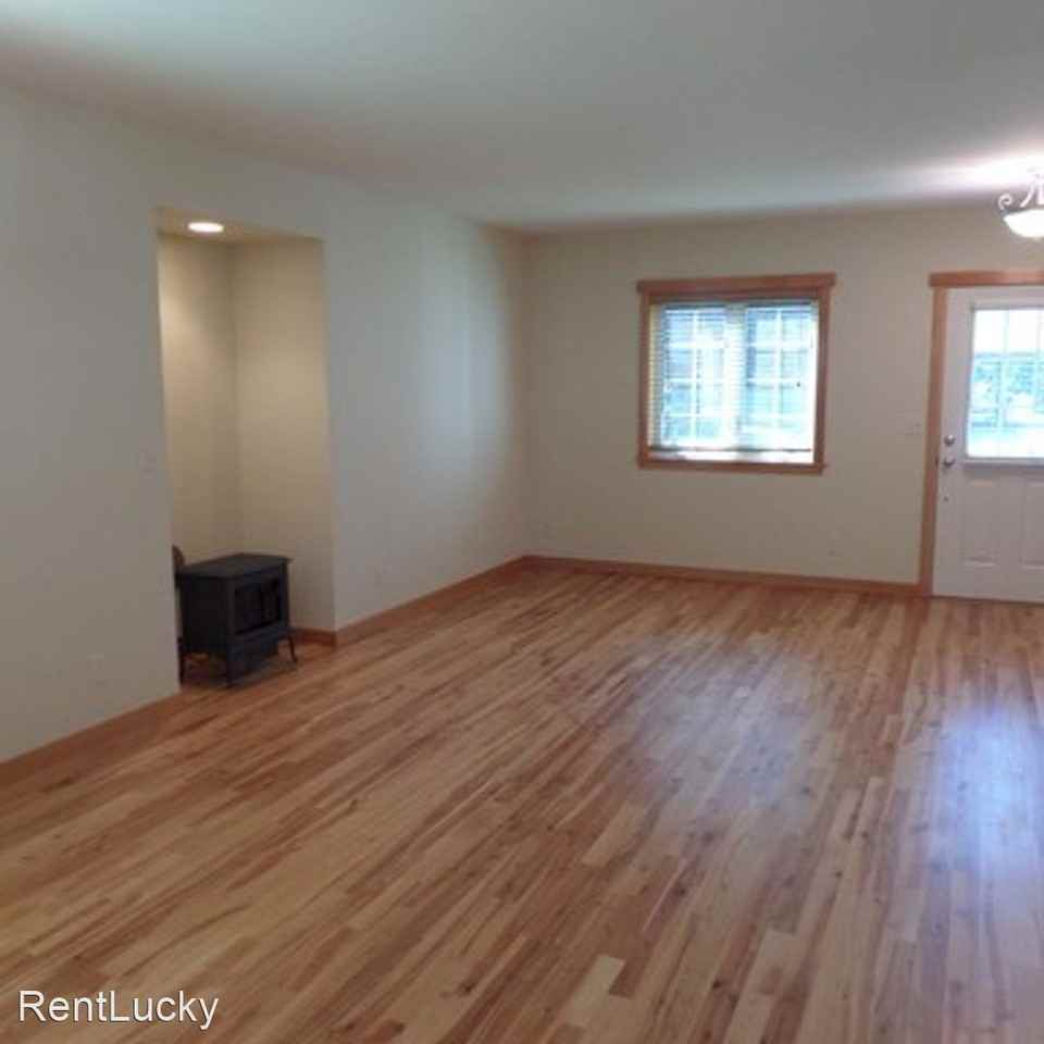 1314 Pollys Ln - Photo 3 of 26