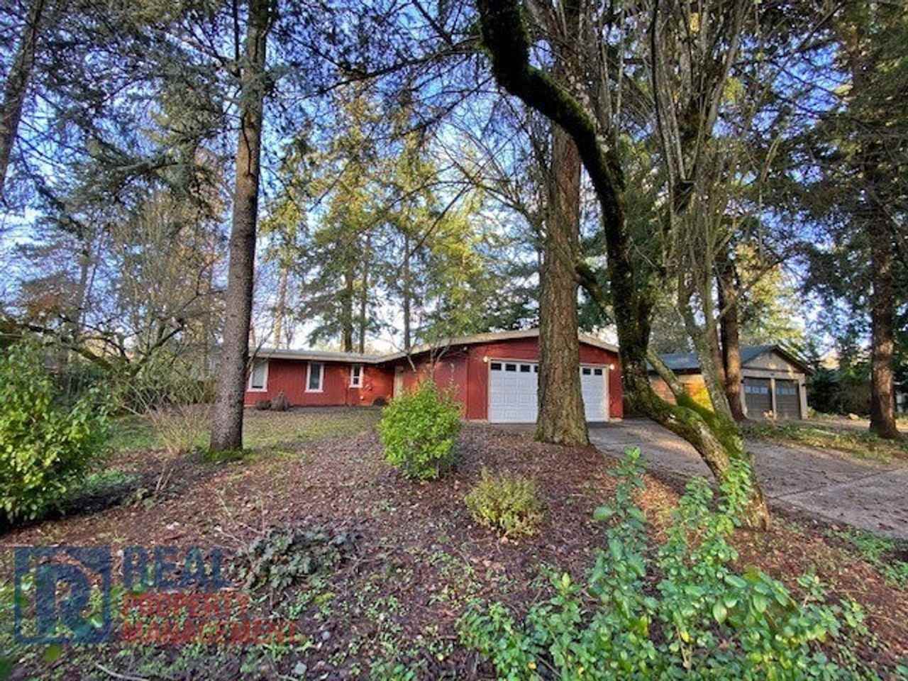 5325 Oakridge Rd - Photo 2 of 29