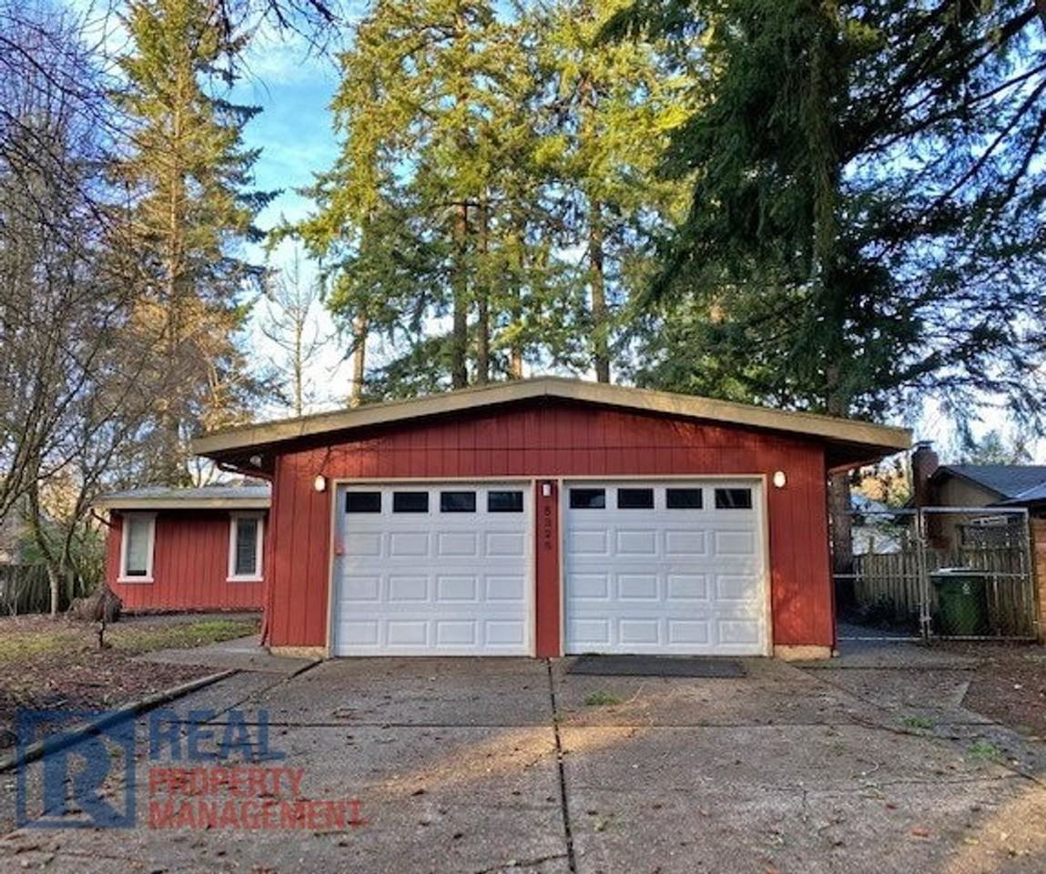 5325 Oakridge Rd - Photo 3 of 29